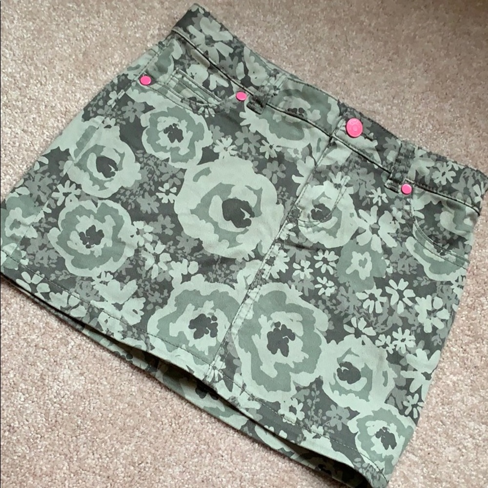Girls skirt